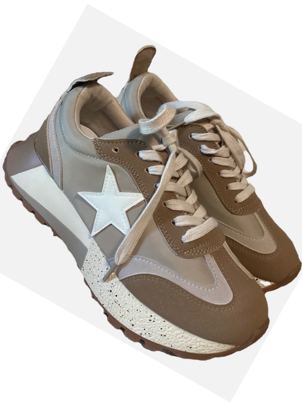 NEW Very G Women's Joey Sneakers (NO BOX OR TAGS) Taupe Beige white Size 7.5/8